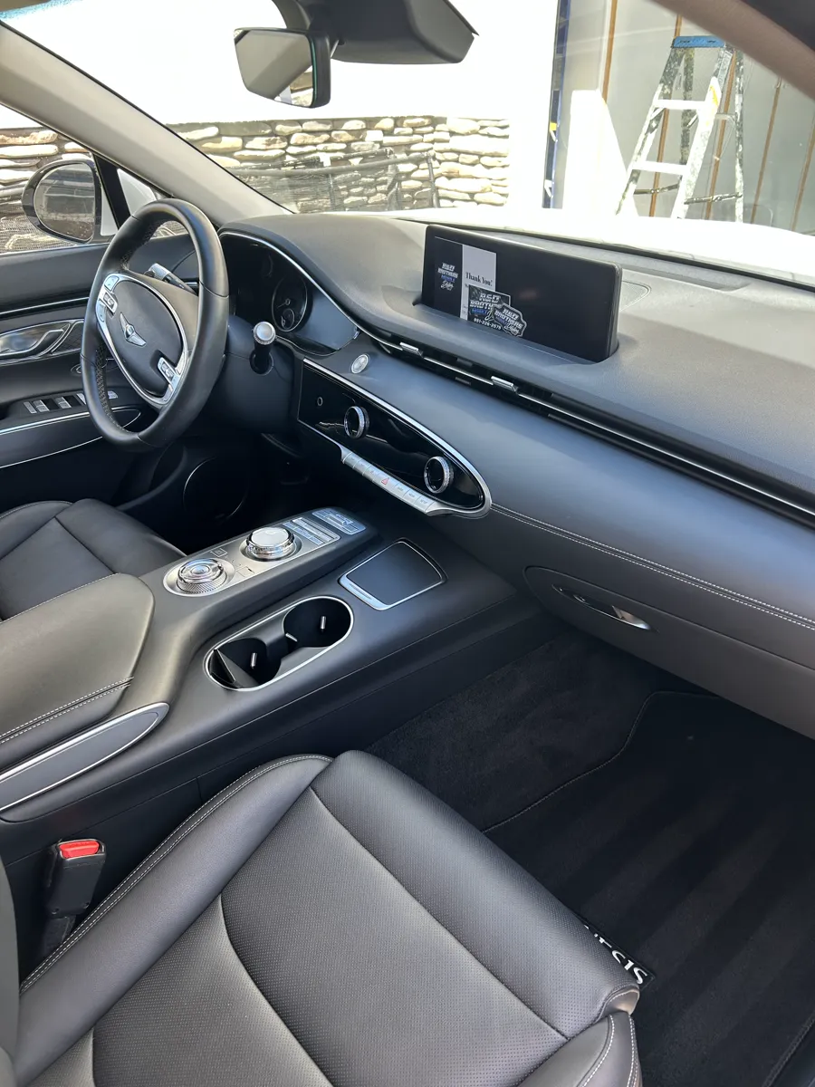 Genesis interior